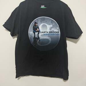 Garth Brooks World Tour 2014-2016 Black Hanes Concert T-Shirt